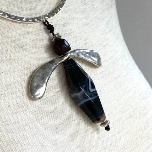 Black Banded Agate Dragonfly Pendant Silver plated - Picture 2 of 14